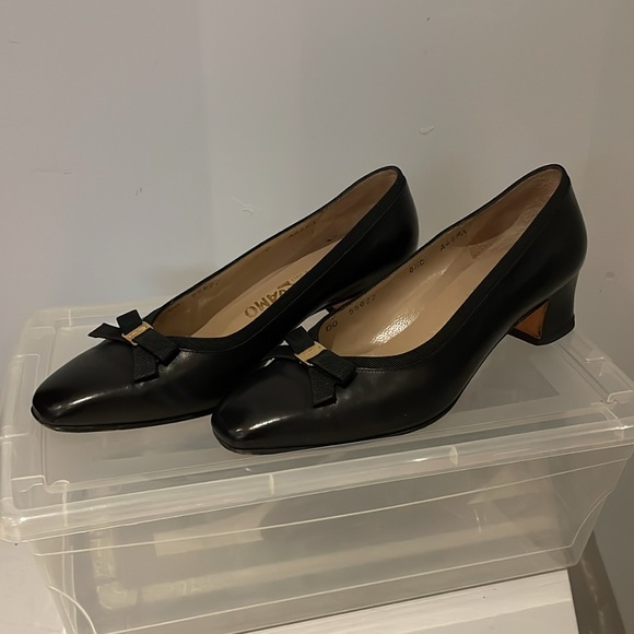 Salvatore Ferragamo Heels - Size 6.5 - Picture 2 of 13